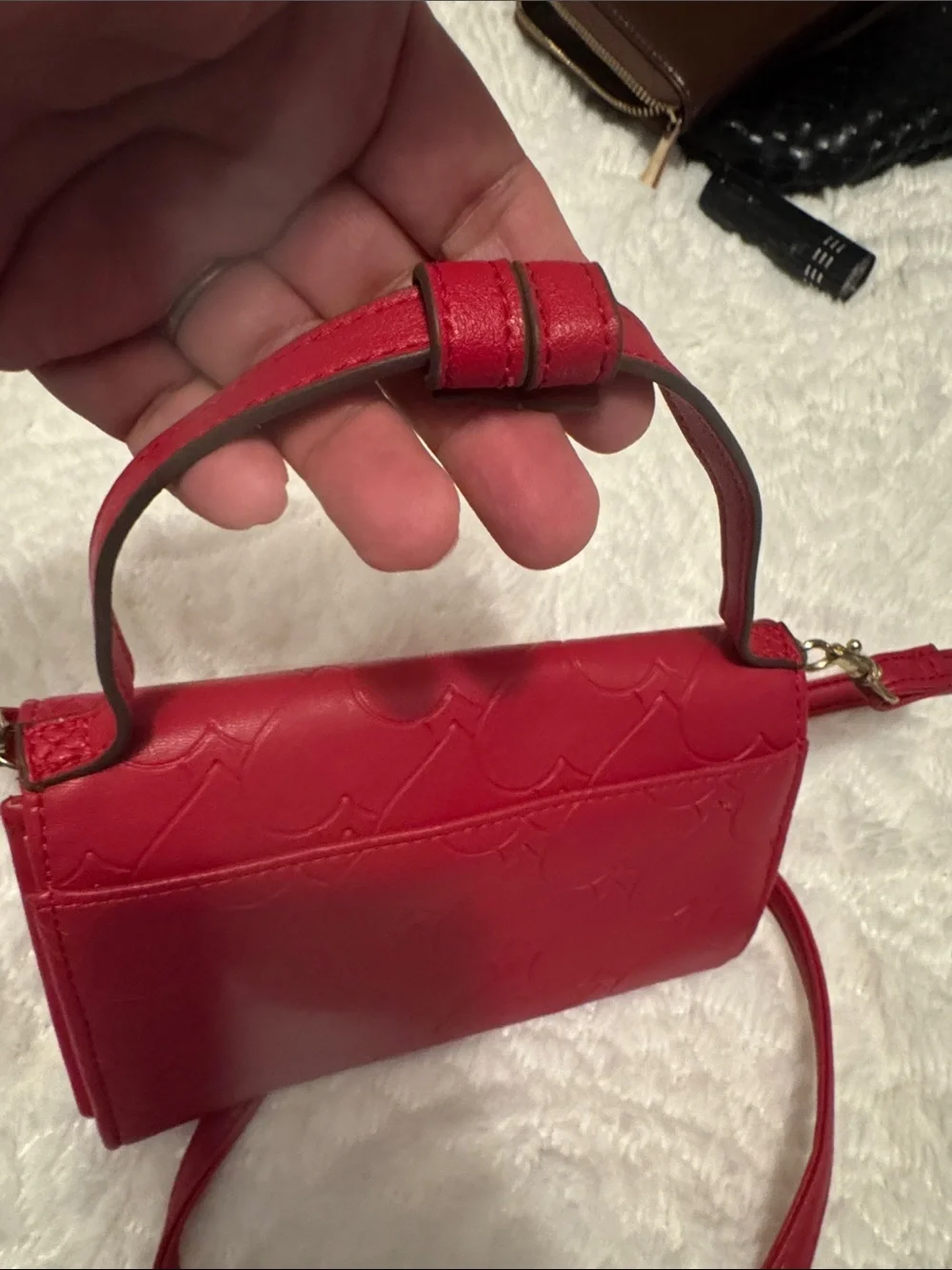 Juicy Couture Red Women's Wallet - Embossed Heart Design strap crossbody - Picture 4 of 5